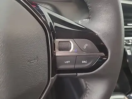 Photo 20 Peugeot 2008  PureTech 100 S&S BVM6