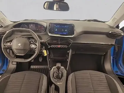 Photo 33 Peugeot 2008  PureTech 100 S&S BVM6