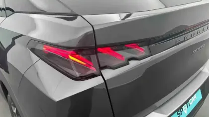 Photo 50 Peugeot 3008  Hybrid 145 e-DCS6