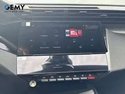 Photo 13 Peugeot 308  Electrique 55 kWh 156ch