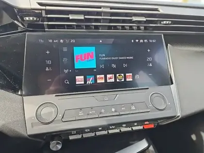 Photo 14 Peugeot 308  BlueHDi 130ch S&S EAT8