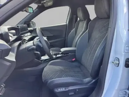 Photo 10 Peugeot 2008  Electrique 54 kWh 156 ch