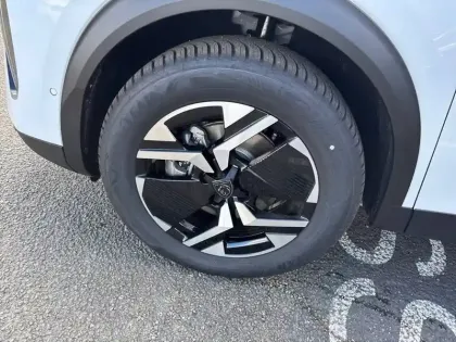 Photo 12 Peugeot 2008  Electrique 54 kWh 156 ch