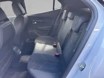 Photo 11 Peugeot 2008  Electrique 54 kWh 156 ch