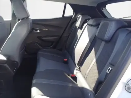 Photo 11 Peugeot 2008  PureTech 130 S&S BVM6