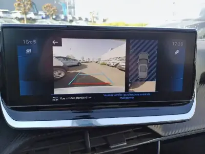 Photo 17 Peugeot 2008  PureTech 130 S&S BVM6