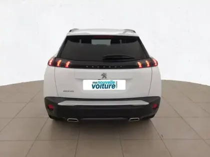 Photo 30 Peugeot 2008  PureTech 130 S&S BVM6