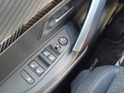 Photo 25 Peugeot 2008  PureTech 130 S&S BVM6