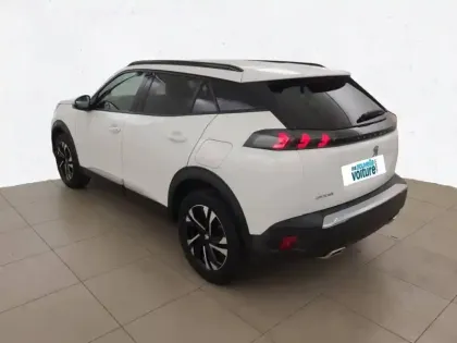 Photo 32 Peugeot 2008  PureTech 130 S&S BVM6