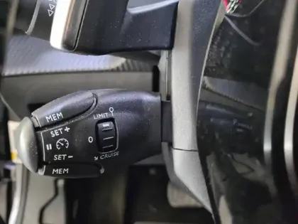 Photo 44 Peugeot 2008  PureTech 130 S&S EAT8