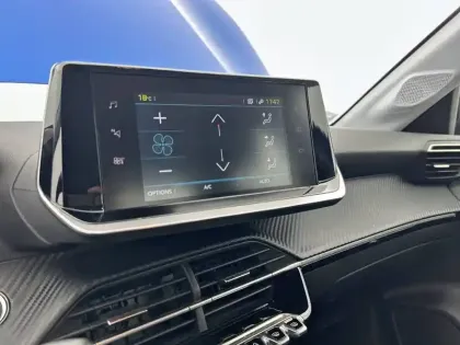 Photo 40 Peugeot 208  Electrique 50 kWh 136ch