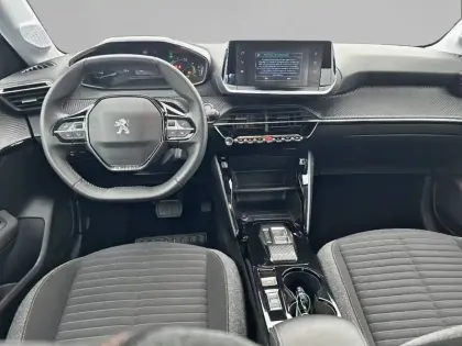 Photo 27 Peugeot 208  Electrique 50 kWh 136ch