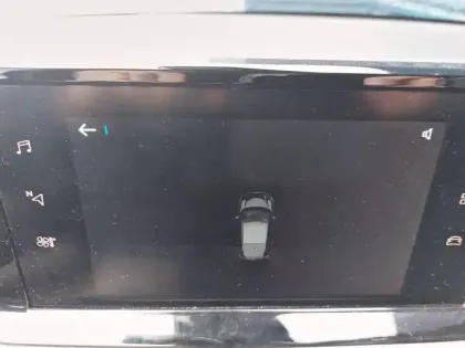 Photo 18 Peugeot 208  Electrique 50 kWh 136ch