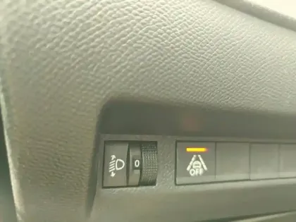 Photo 19 Peugeot 208  Electrique 50 kWh 136ch