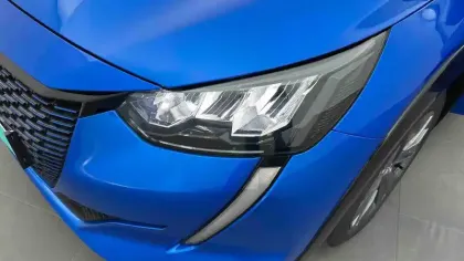 Photo 42 Peugeot 208  Electrique 50 kWh 136ch