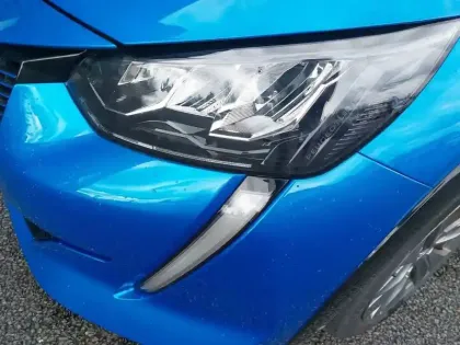 Photo 15 Peugeot 208  Electrique 50 kWh 136ch