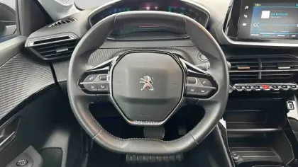 Photo 31 Peugeot 208  Electrique 50 kWh 136ch