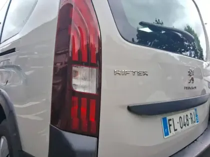 Photo 16 Peugeot Rifter  Long BlueHDi 100 S&S BVM6