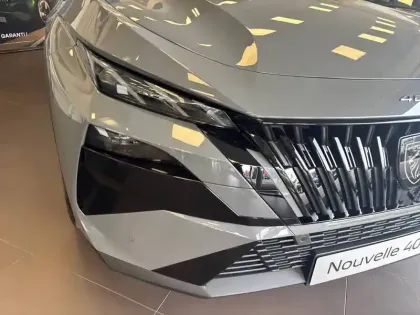 Photo 15 Peugeot 408  Hybrid 145 e-DCS6