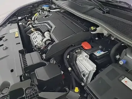 Photo 36 Peugeot 408  Hybrid 145 e-DCS6