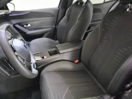 Photo 32 Peugeot 408  Hybrid 145 e-DCS6