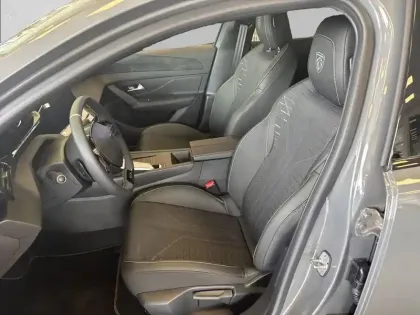 Photo 10 Peugeot 408  Hybrid 145 e-DCS6