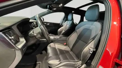 Photo 9 Volvo Xc60  T6 Recharge AWD 253 ch + 87 ch Geartronic 8
