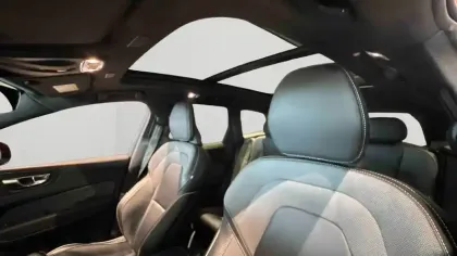 Photo 13 Volvo Xc60  T6 Recharge AWD 253 ch + 87 ch Geartronic 8