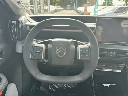 Photo 8 Citroën C3 Aircross  Hybride 145 ch Aut