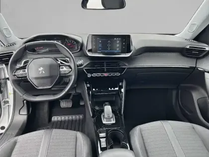 Photo 7 Peugeot 2008  PureTech 130 S&S EAT8