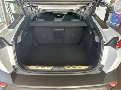 Photo 5 Peugeot 408  Hybrid 145 e-DCS6