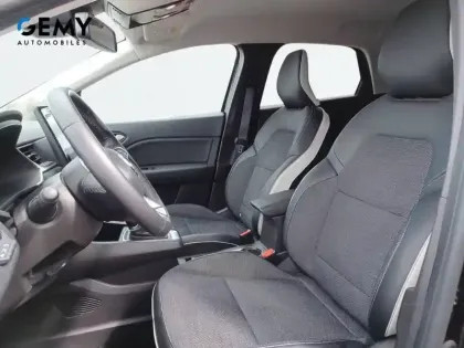 Photo 8 Renault Captur  E-Tech full hybrid 145