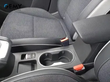 Photo 17 Renault Captur  E-Tech full hybrid 145