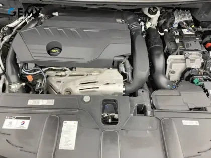Photo 32 Peugeot 3008  Hybrid 225 e-EAT8
