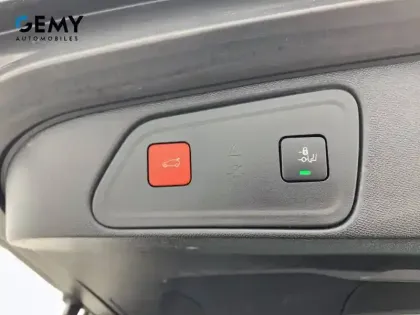 Photo 43 Peugeot 3008  Hybrid 225 e-EAT8