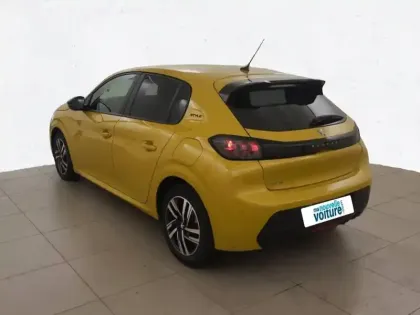 Photo 34 Peugeot 208  PureTech 100 S&S EAT8