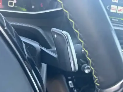 Photo 14 Peugeot 208  PureTech 100 S&S EAT8