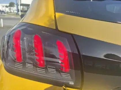 Photo 16 Peugeot 208  PureTech 100 S&S EAT8