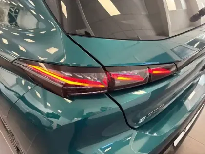 Photo 16 Peugeot 308  Electrique 55 kWh 156ch