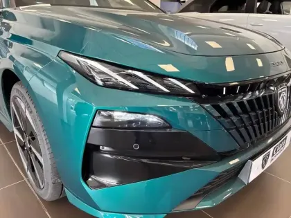 Photo 15 Peugeot 308  Electrique 55 kWh 156ch