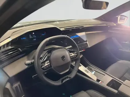 Photo 7 Peugeot 308  Electrique 55 kWh 156ch