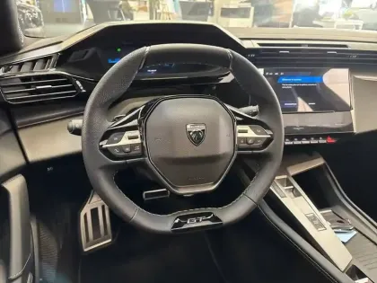 Photo 8 Peugeot 308  Electrique 55 kWh 156ch