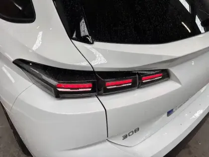 Photo 16 Peugeot 308  SW BlueHDi 130ch S&S EAT8