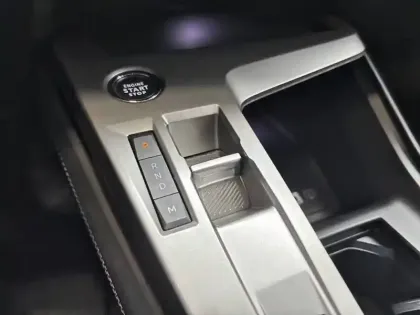 Photo 13 Peugeot 308  SW BlueHDi 130ch S&S EAT8