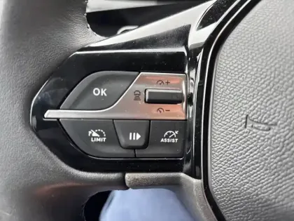 Photo 14 Peugeot 308  SW BlueHDi 130ch S&S EAT8