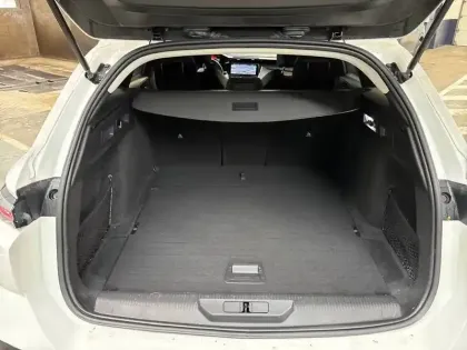 Photo 5 Peugeot 308  SW BlueHDi 130ch S&S EAT8