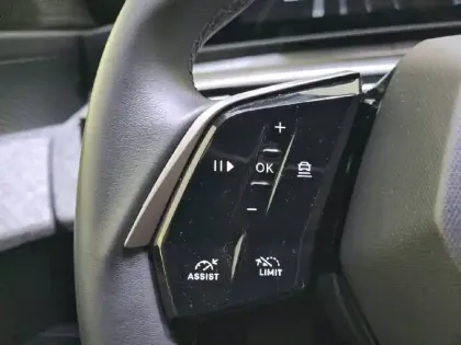 Photo 26 Peugeot 5008  Hybrid 136 e-DCS6