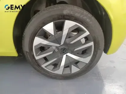 Photo 10 Peugeot 208  PureTech 100 S&S BVM6