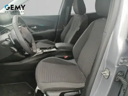 Photo 8 Peugeot 2008  PureTech 130 S&S EAT8