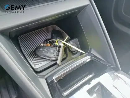 Photo 12 Citroën C4 e- 136 ch Automatique